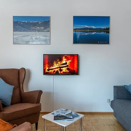 Six T Nine By All In One Apartment Zell am See